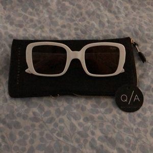 NWT!  Quay Australia Sunglasses